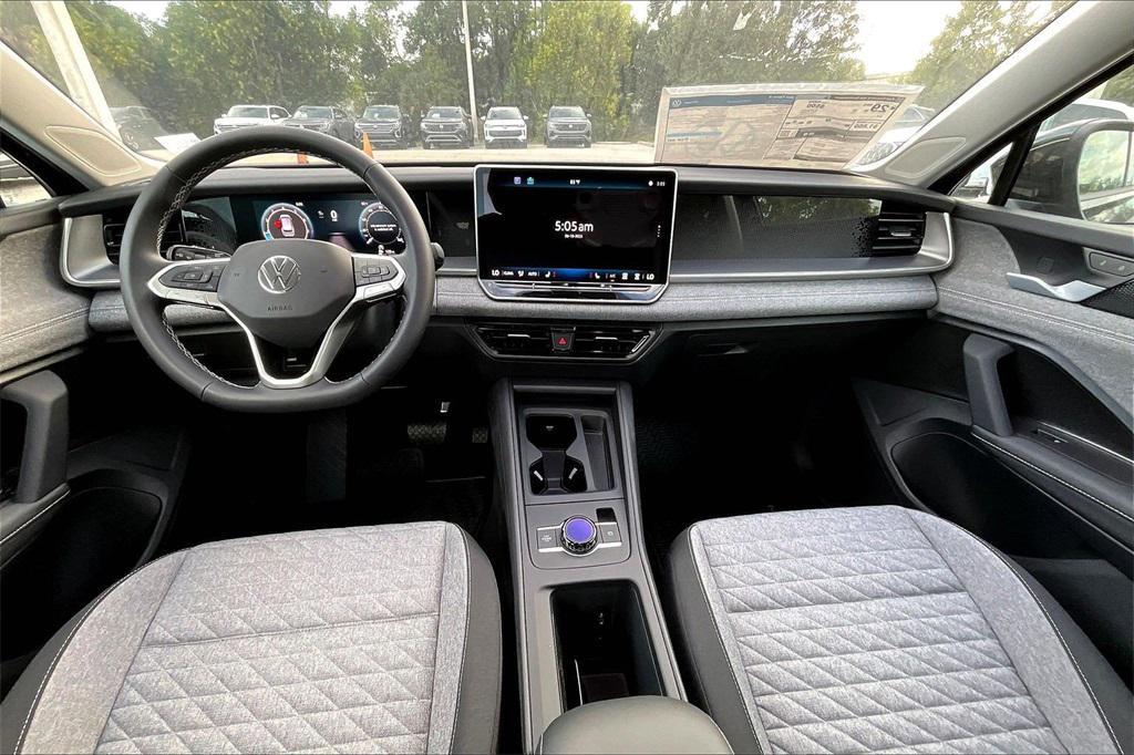 new 2025 Volkswagen Tiguan car, priced at $27,939