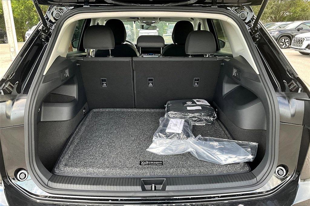 new 2025 Volkswagen Tiguan car, priced at $27,939