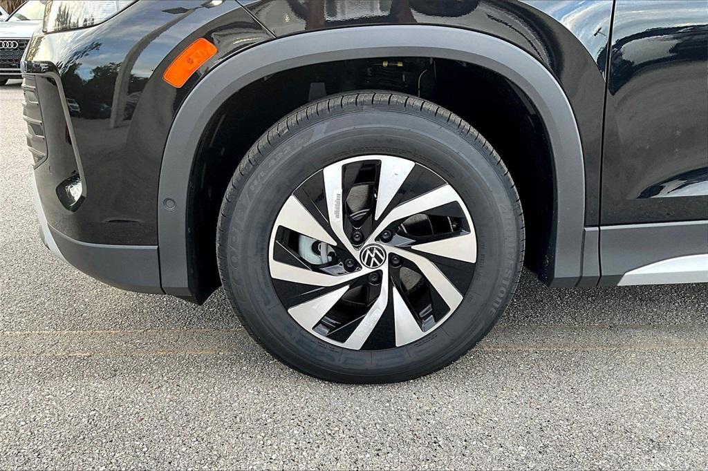 new 2025 Volkswagen Tiguan car, priced at $27,939