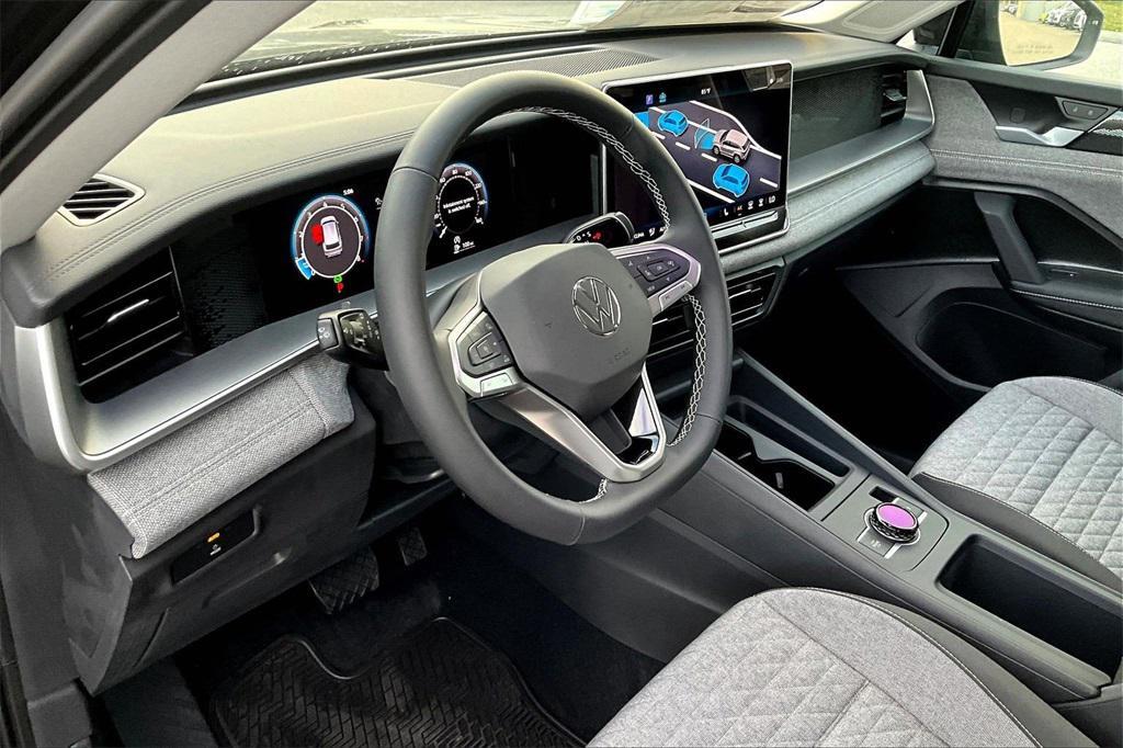 new 2025 Volkswagen Tiguan car, priced at $27,939