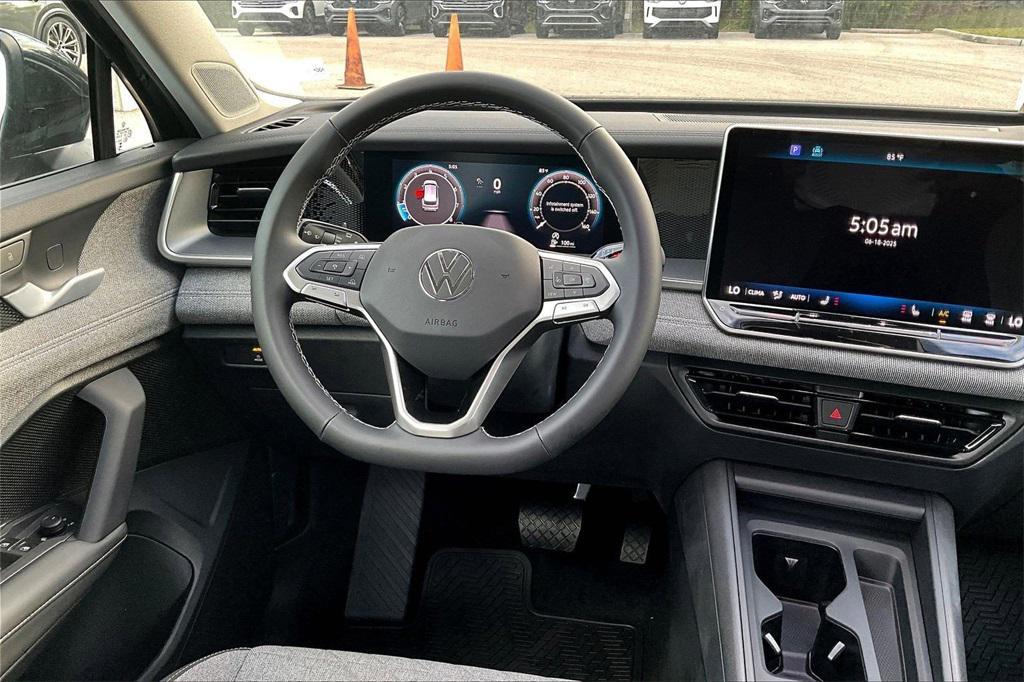 new 2025 Volkswagen Tiguan car, priced at $27,939