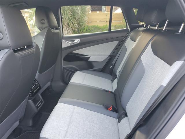 new 2025 Volkswagen ID.4 car, priced at $40,720