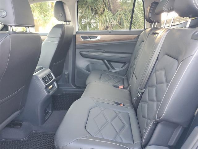 new 2025 Volkswagen Atlas car, priced at $43,449