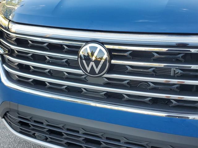 new 2025 Volkswagen Atlas car, priced at $38,229