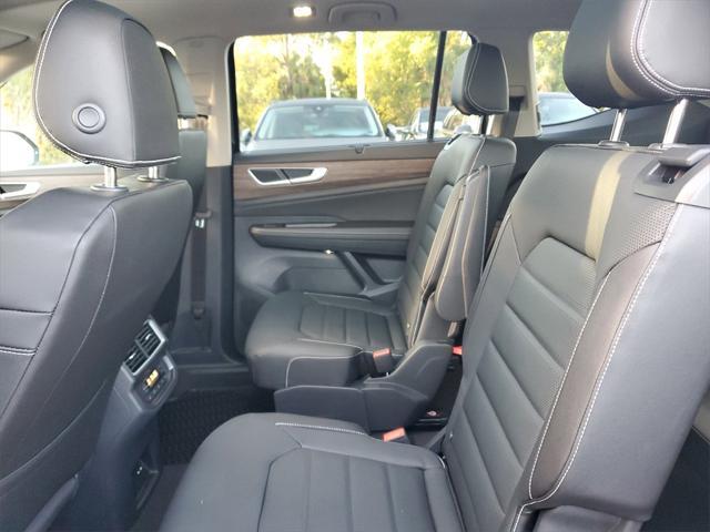 new 2025 Volkswagen Atlas car, priced at $48,003