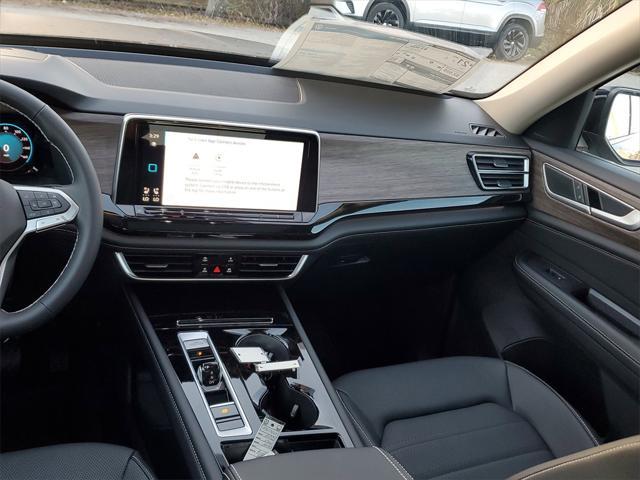 new 2025 Volkswagen Atlas car, priced at $48,003