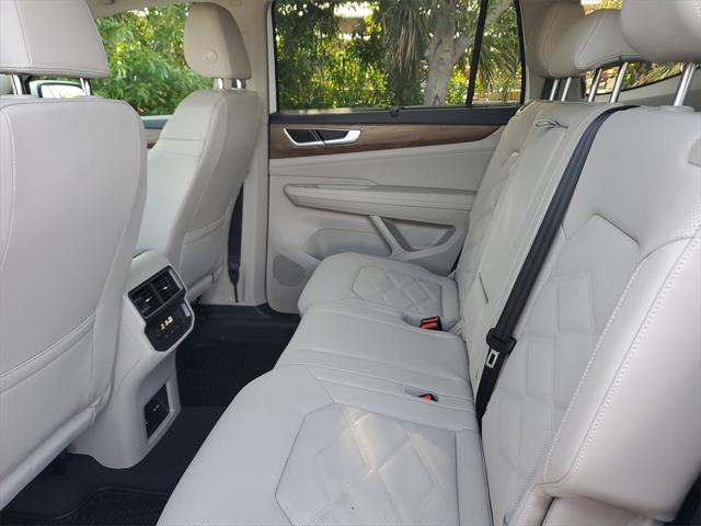 new 2025 Volkswagen Atlas car, priced at $42,197