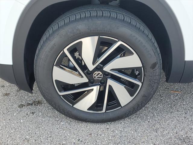 new 2025 Volkswagen Atlas car, priced at $42,197