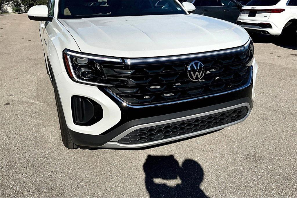 new 2026 Volkswagen Atlas Cross Sport car, priced at $37,437