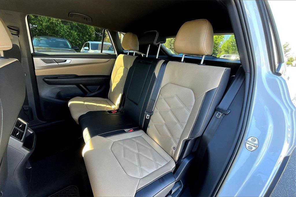 new 2026 Volkswagen Atlas Cross Sport car, priced at $37,437
