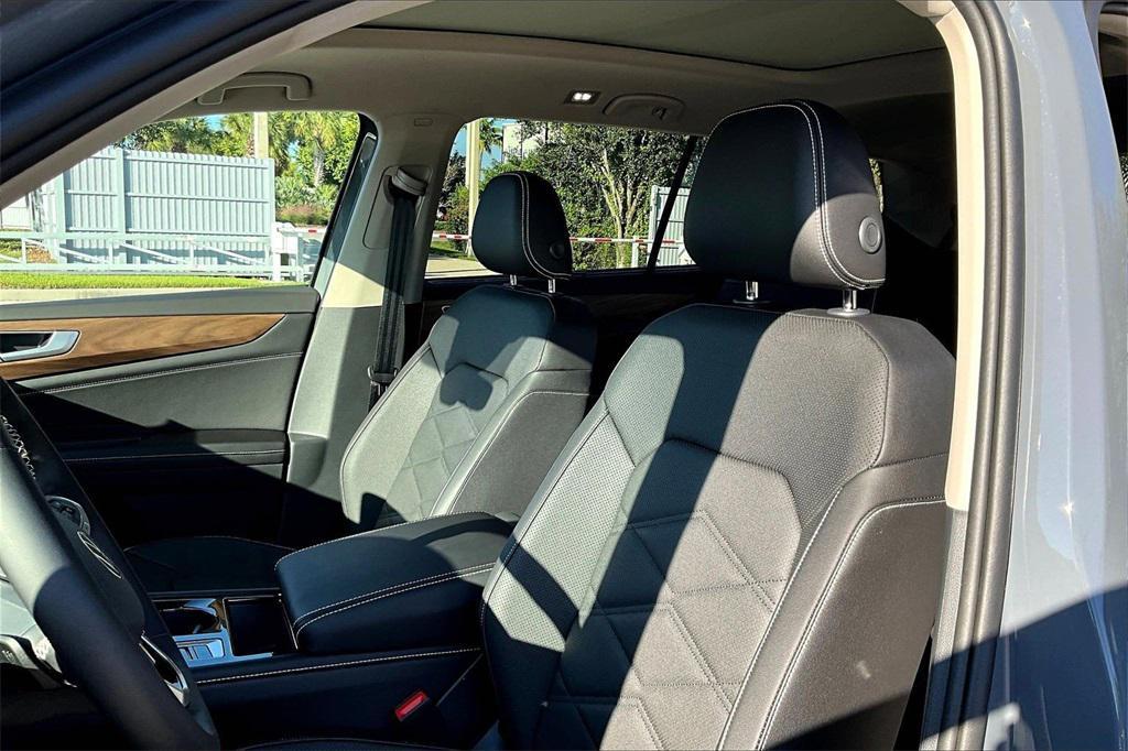 new 2026 Volkswagen Atlas car, priced at $45,649