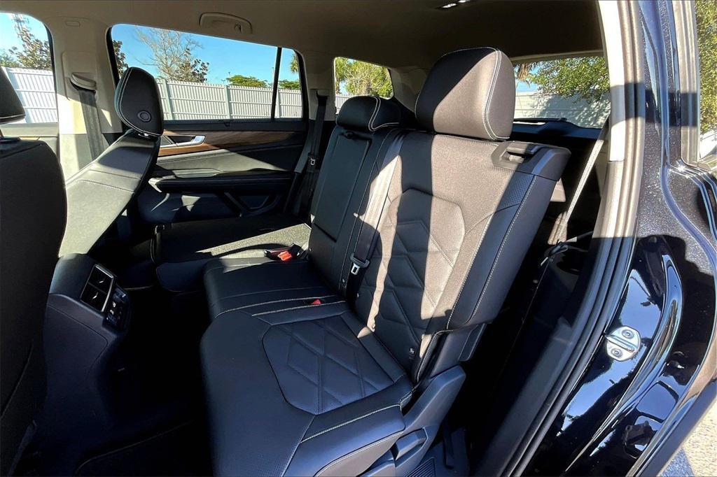 new 2026 Volkswagen Atlas car, priced at $45,038