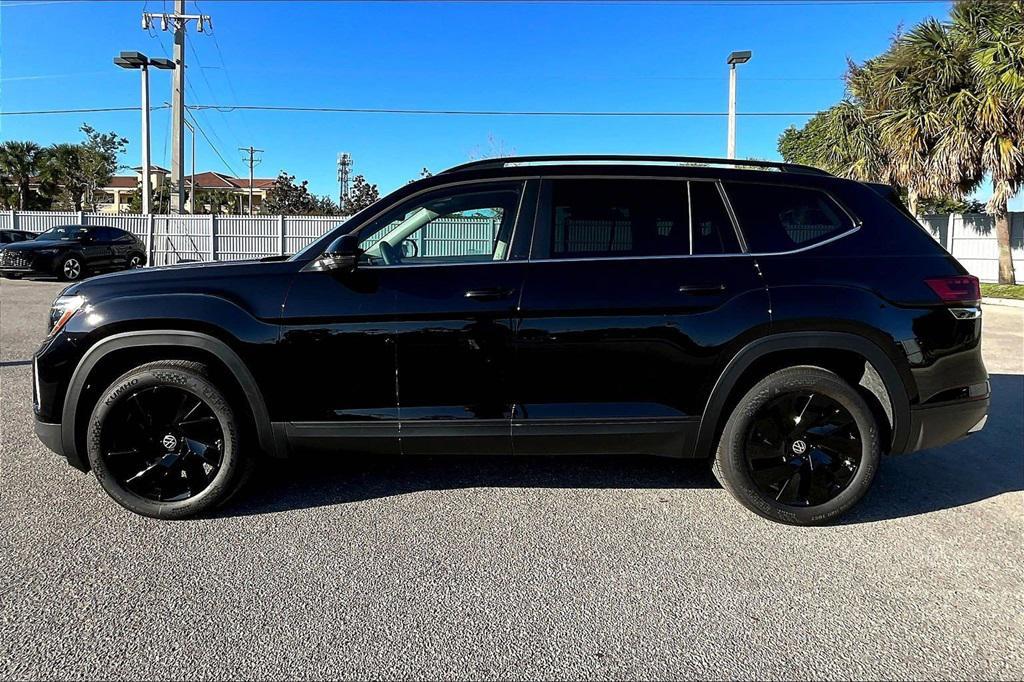 new 2026 Volkswagen Atlas car, priced at $45,038