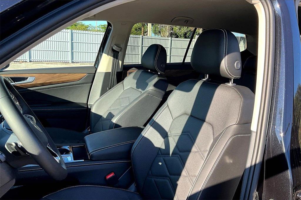 new 2026 Volkswagen Atlas car, priced at $45,038