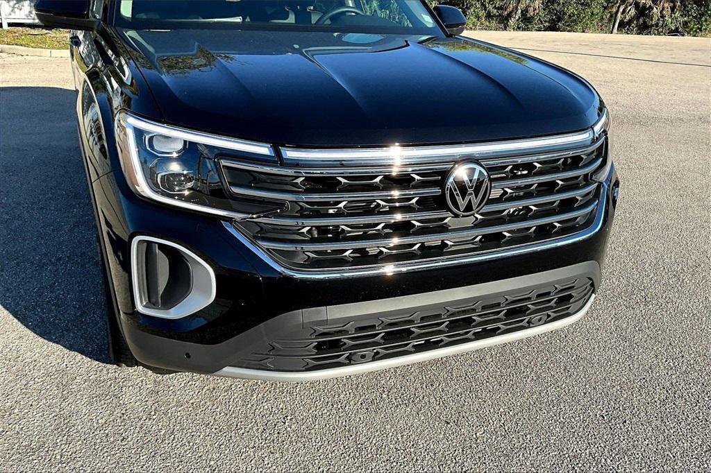 new 2026 Volkswagen Atlas car, priced at $45,038