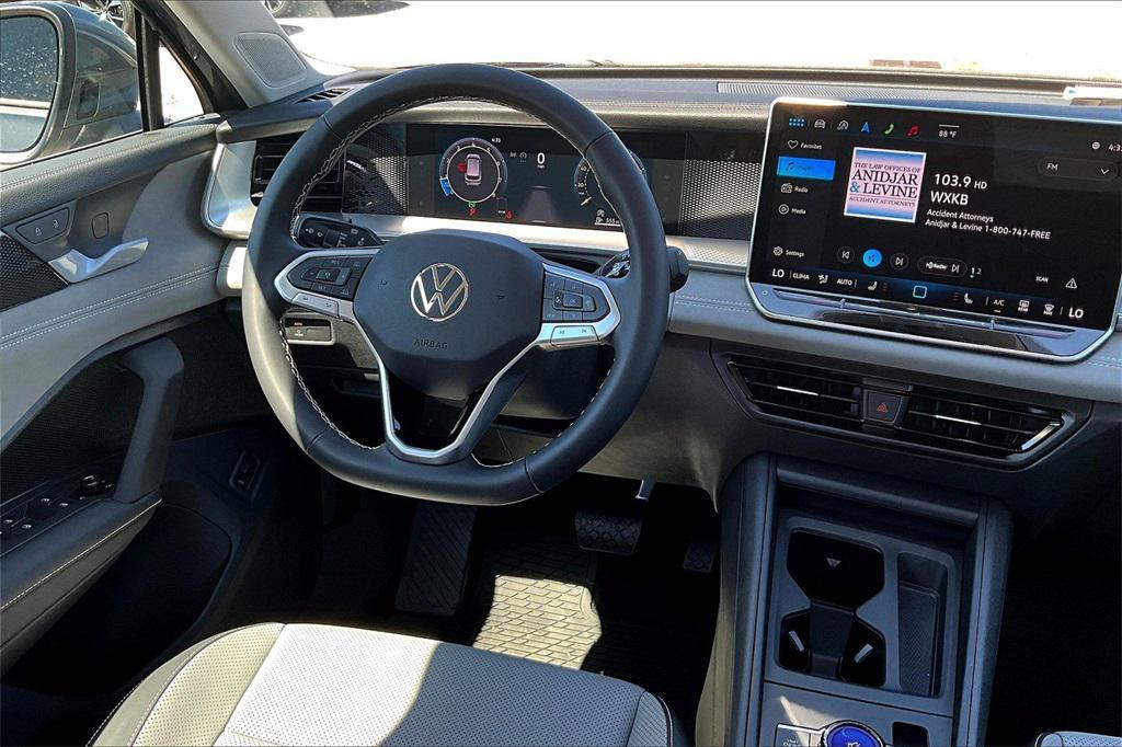 new 2025 Volkswagen Tiguan car, priced at $32,756