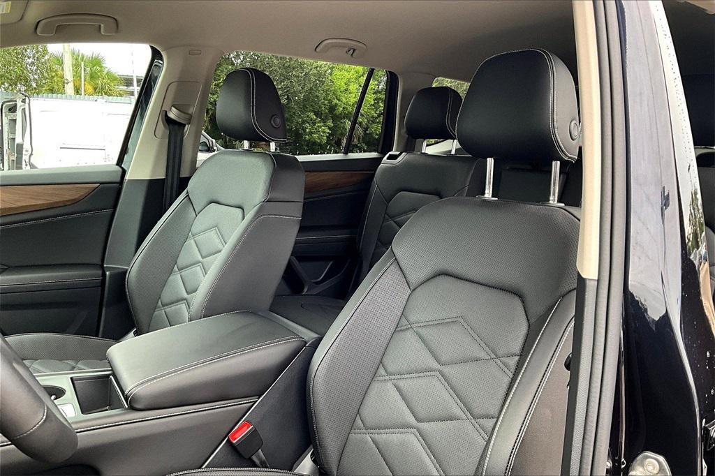 new 2026 Volkswagen Atlas car, priced at $41,902