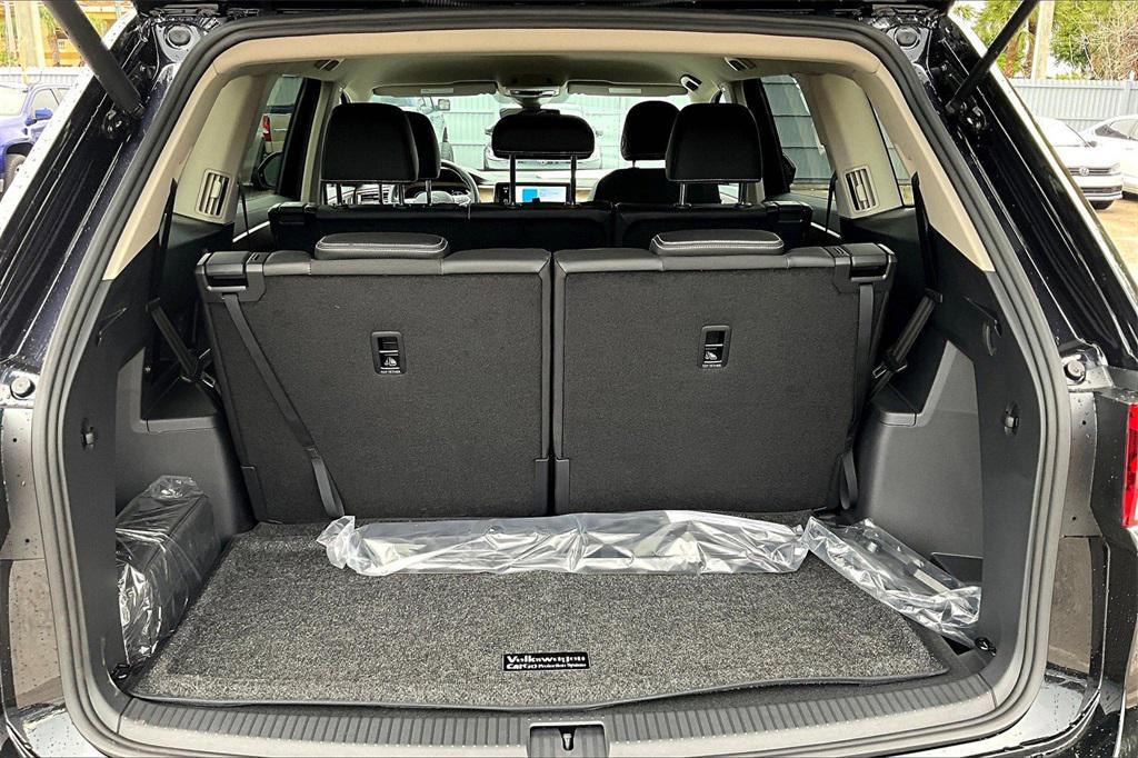 new 2026 Volkswagen Atlas car, priced at $41,902