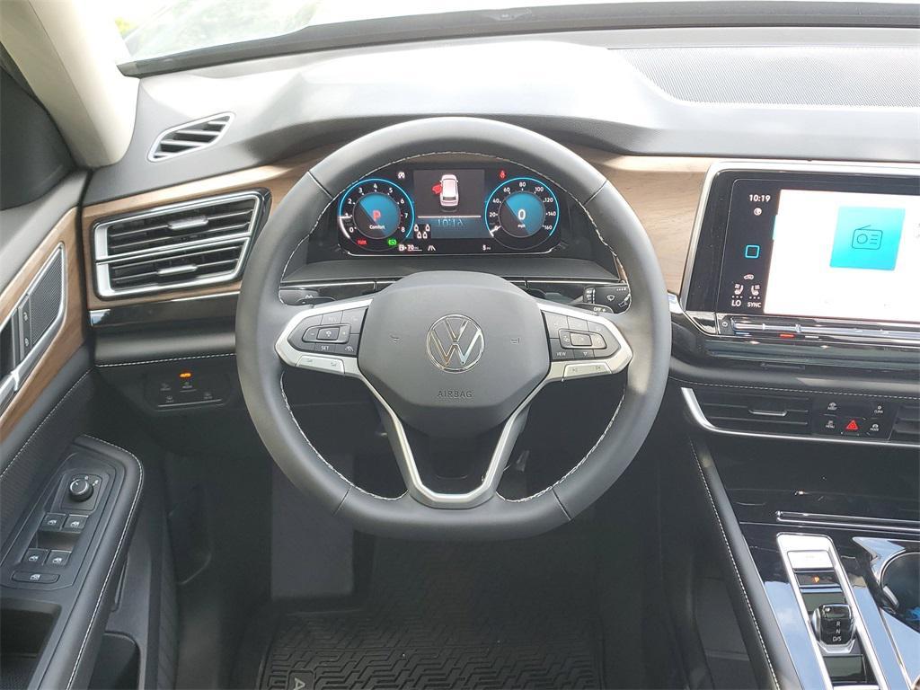 new 2025 Volkswagen Atlas car, priced at $41,327