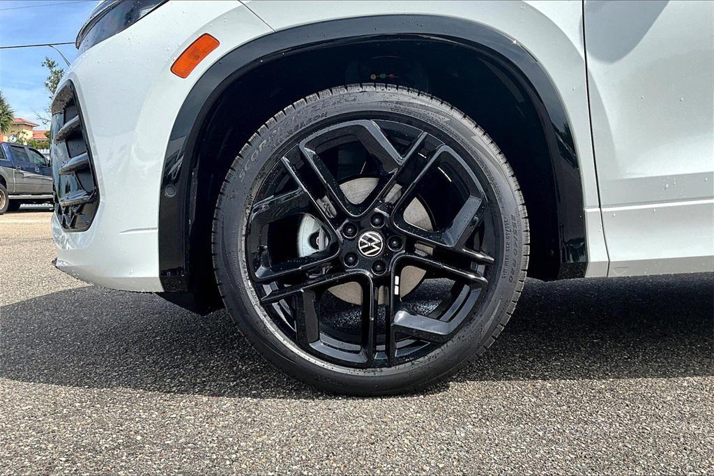 new 2025 Volkswagen Tiguan car, priced at $36,124