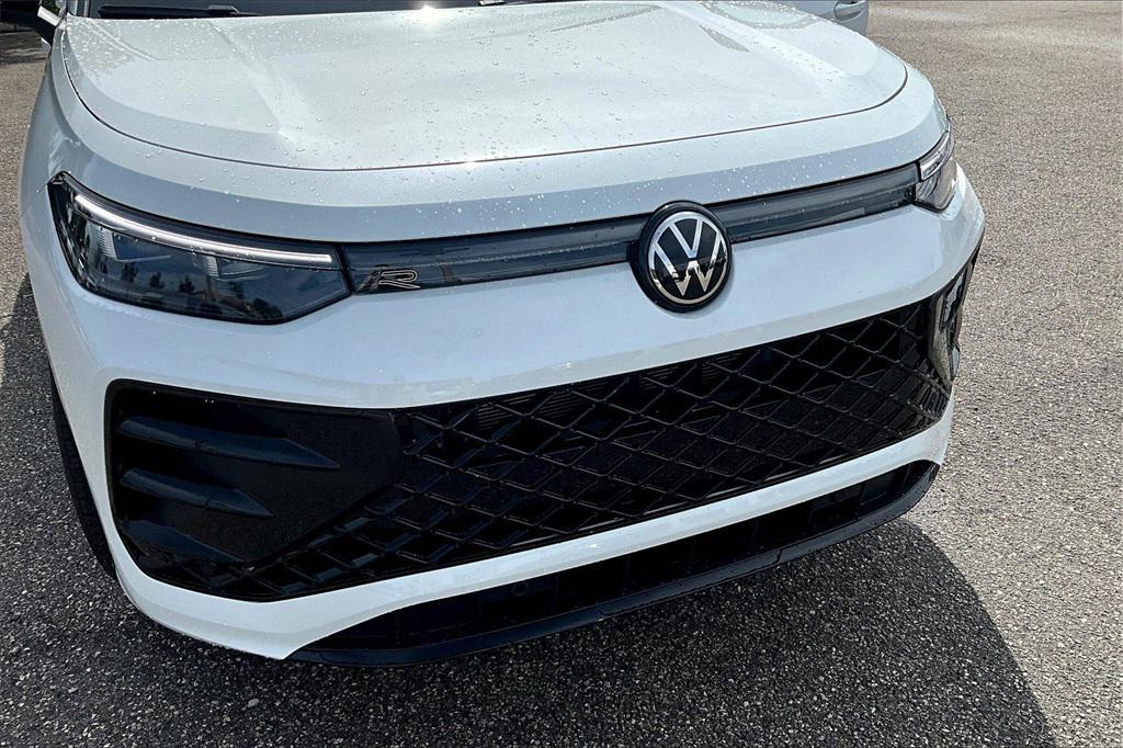 new 2025 Volkswagen Tiguan car, priced at $36,124