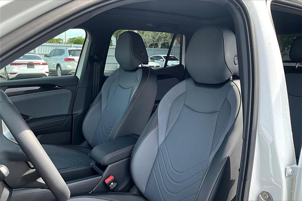 new 2025 Volkswagen Tiguan car, priced at $36,124