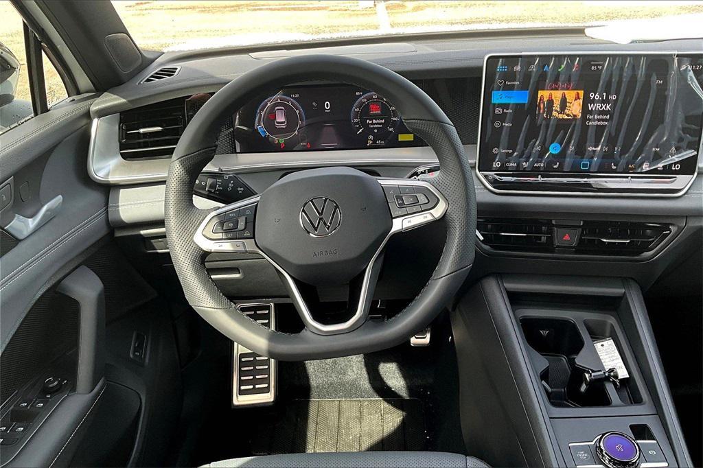 new 2025 Volkswagen Tiguan car, priced at $36,124