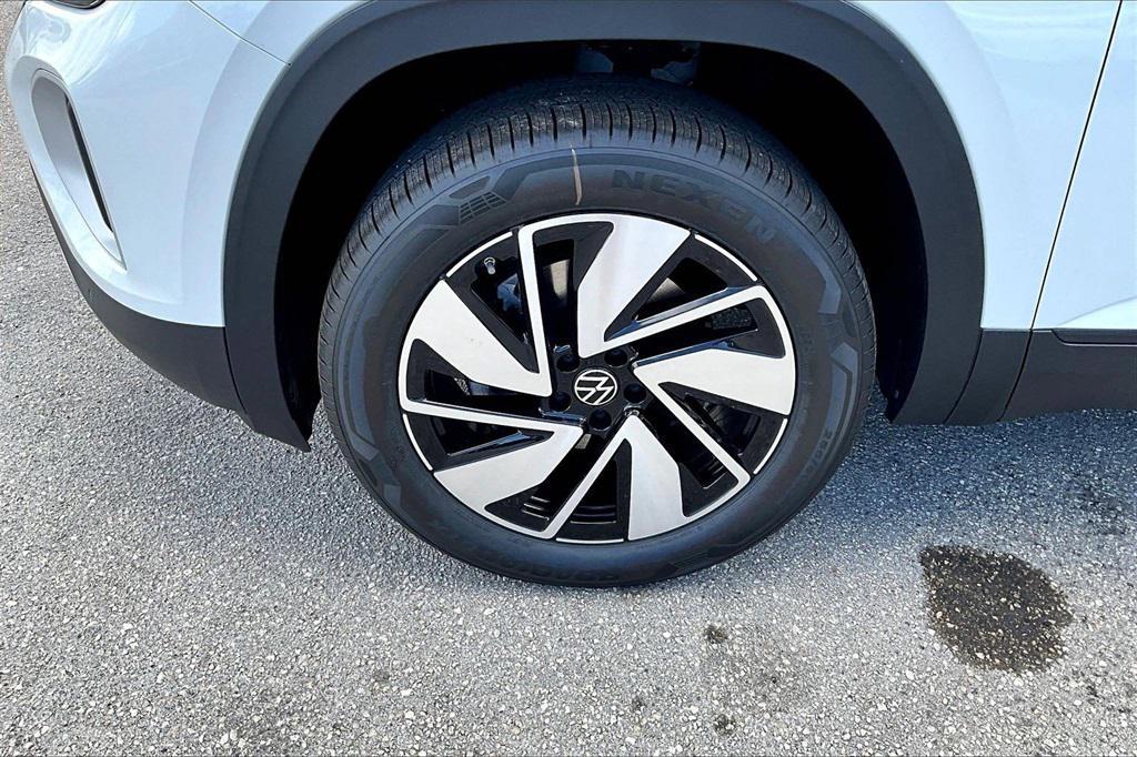 new 2026 Volkswagen Atlas car, priced at $44,963