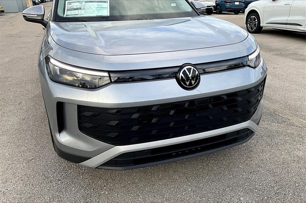 new 2025 Volkswagen Tiguan car, priced at $28,140