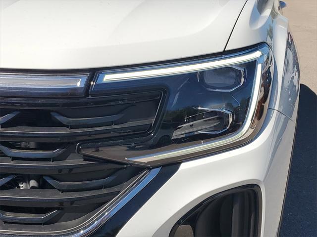 new 2025 Volkswagen Atlas Cross Sport car, priced at $36,253