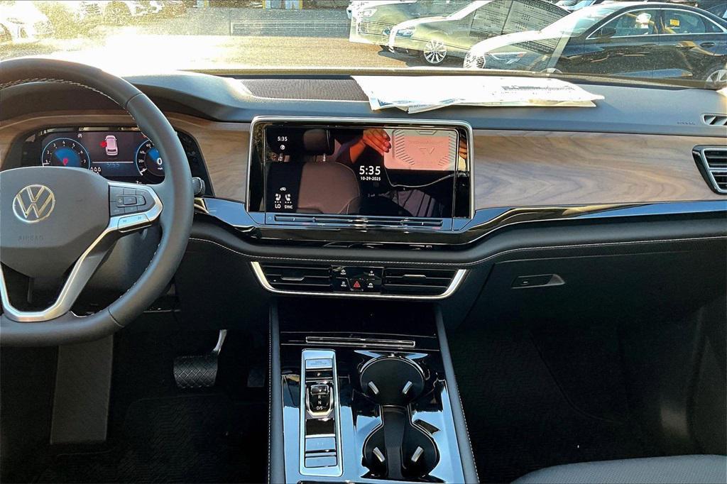 new 2026 Volkswagen Atlas car, priced at $45,051