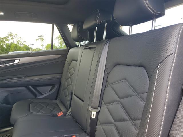 used 2025 Volkswagen Atlas Cross Sport car, priced at $37,450