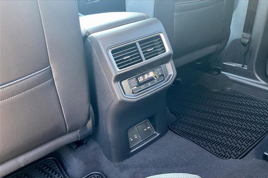 new 2026 Volkswagen Atlas car, priced at $46,076