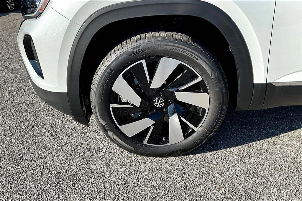 new 2026 Volkswagen Atlas Cross Sport car, priced at $46,491