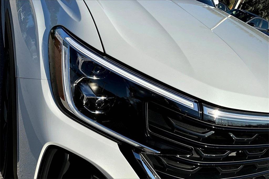 new 2026 Volkswagen Atlas Cross Sport car, priced at $46,491