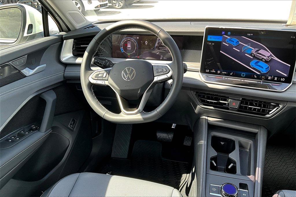new 2025 Volkswagen Tiguan car, priced at $32,787