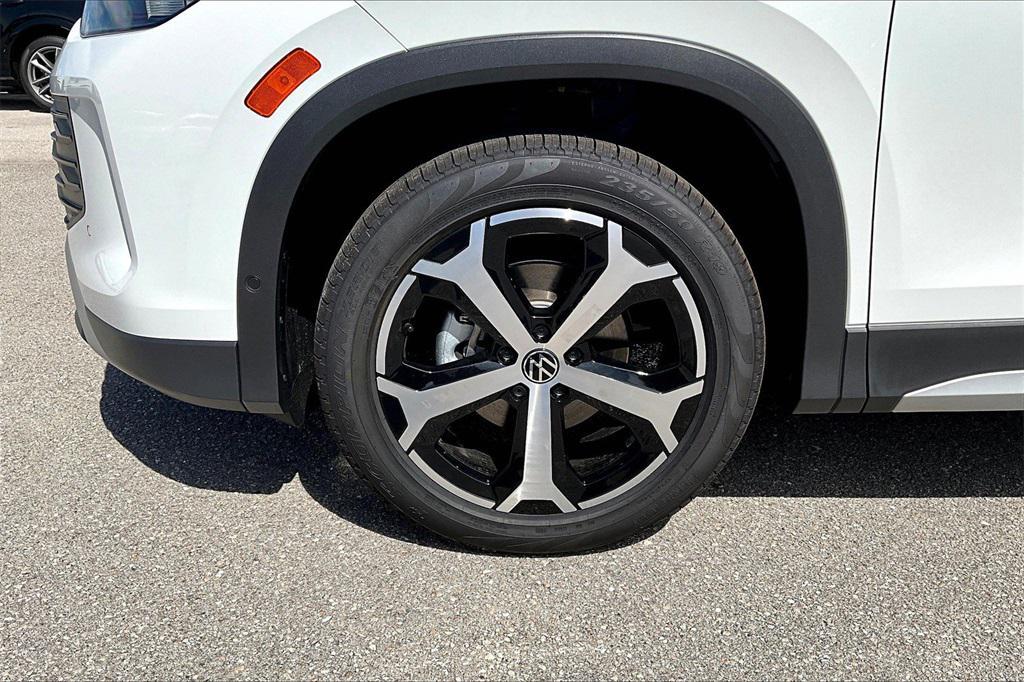 new 2025 Volkswagen Tiguan car, priced at $32,787