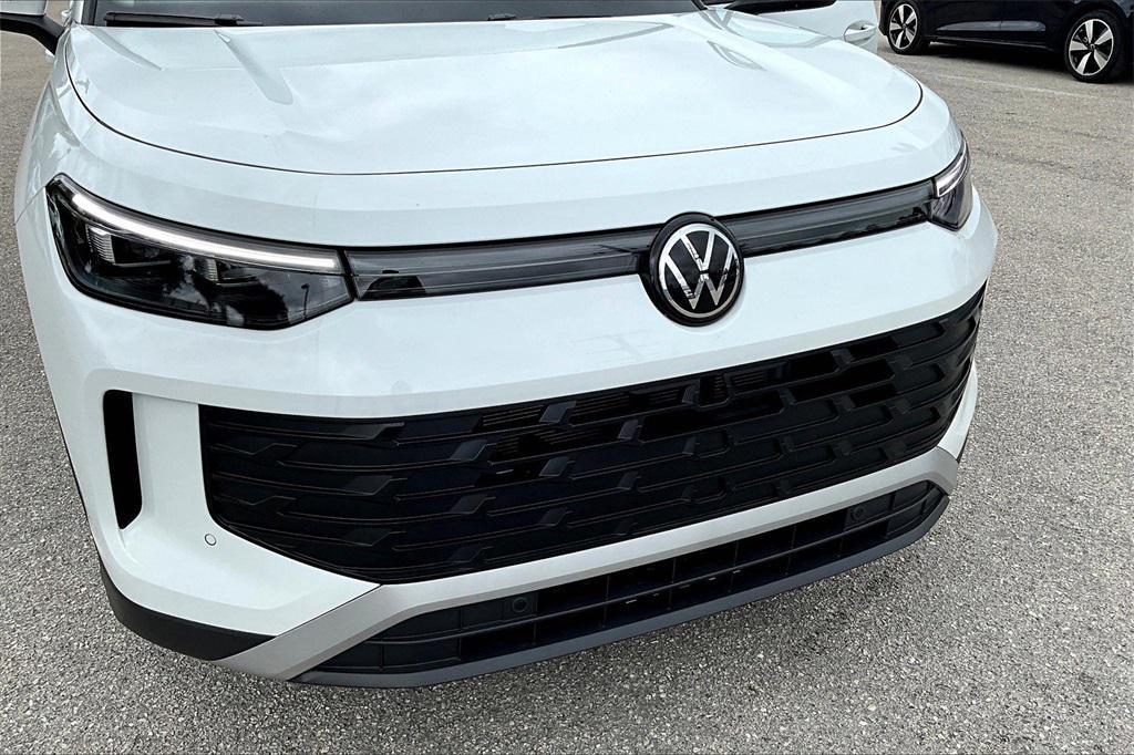 new 2025 Volkswagen Tiguan car, priced at $29,751