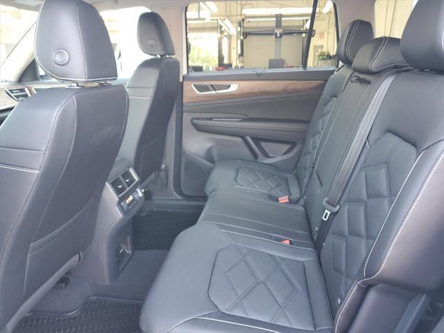new 2025 Volkswagen Atlas car, priced at $41,709