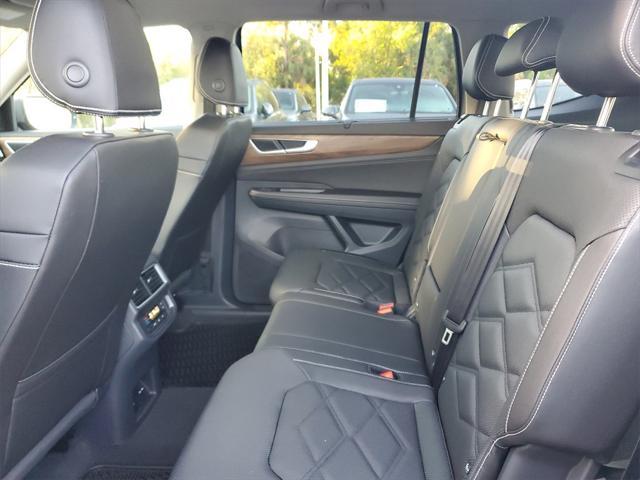 new 2025 Volkswagen Atlas car, priced at $41,590