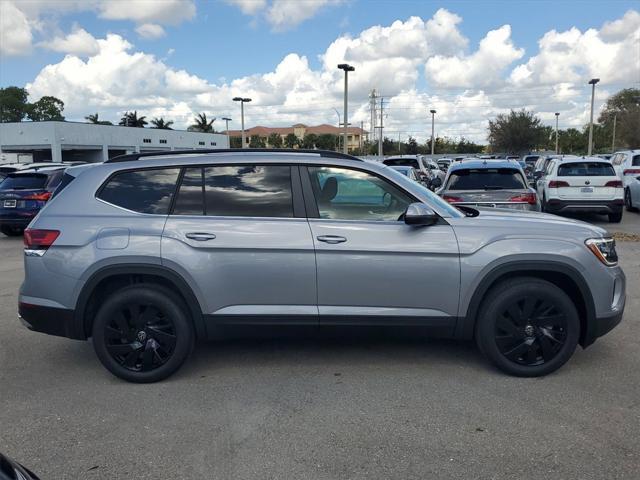 new 2024 Volkswagen Atlas car, priced at $40,085