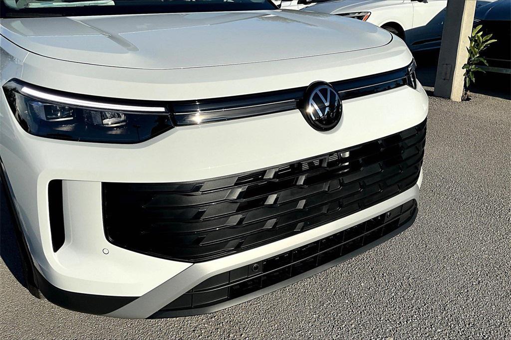 new 2025 Volkswagen Tiguan car, priced at $27,870