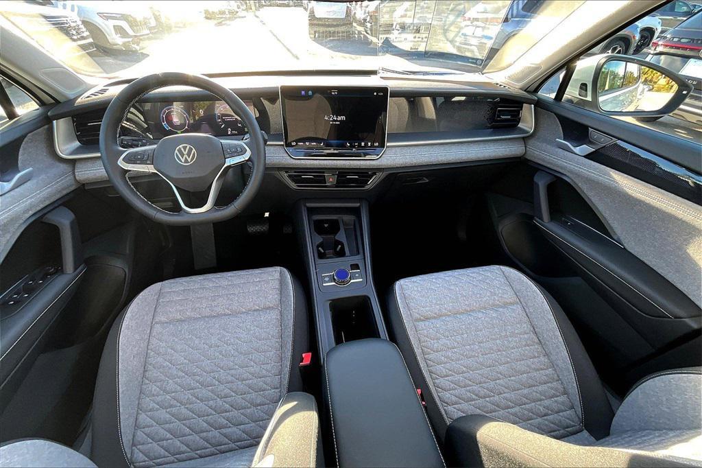 new 2025 Volkswagen Tiguan car, priced at $27,870