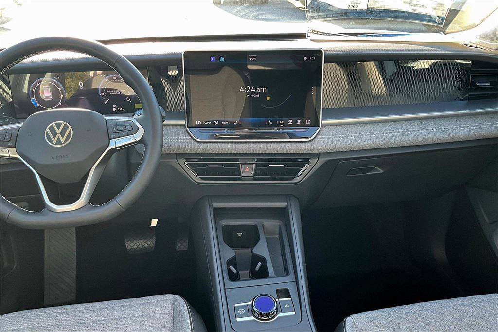 new 2025 Volkswagen Tiguan car, priced at $27,870