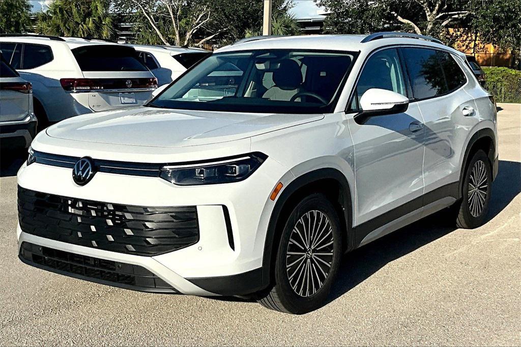 new 2025 Volkswagen Tiguan car, priced at $27,870