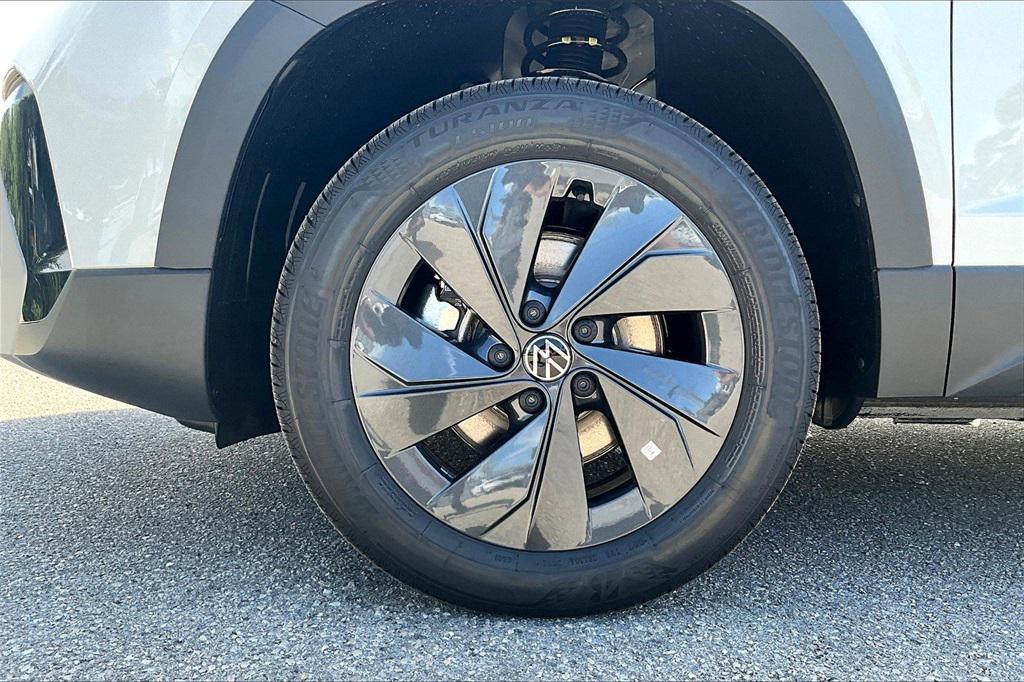new 2025 Volkswagen Taos car, priced at $26,153