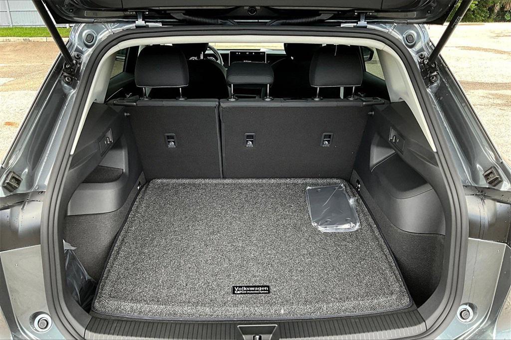 new 2025 Volkswagen Tiguan car, priced at $28,140