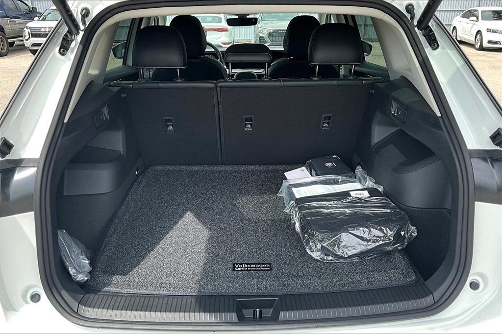 new 2025 Volkswagen Tiguan car, priced at $35,355