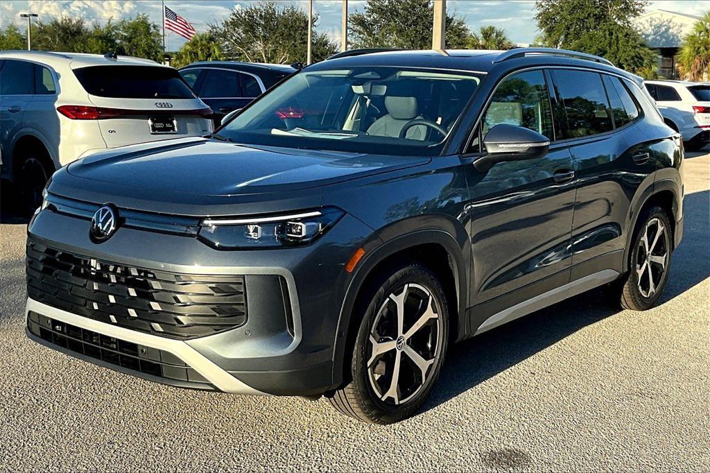 new 2025 Volkswagen Tiguan car, priced at $35,160
