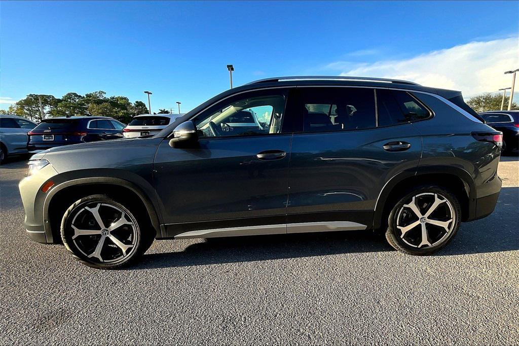 new 2025 Volkswagen Tiguan car, priced at $35,160